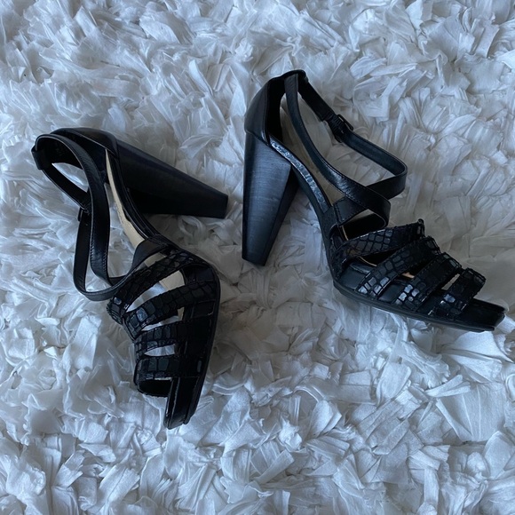 Kenneth Cole REACTION Strappy Platform Pump Heels 6 1/2 - Picture 2 of 12